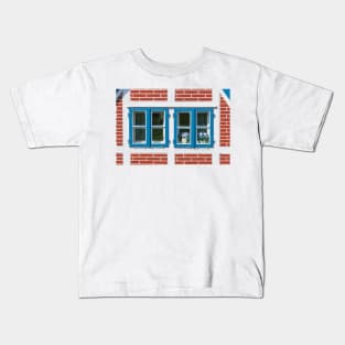 Window, half-timbered house, Mittelkirchen, Altes Land, Lower Saxony, Germany Kids T-Shirt